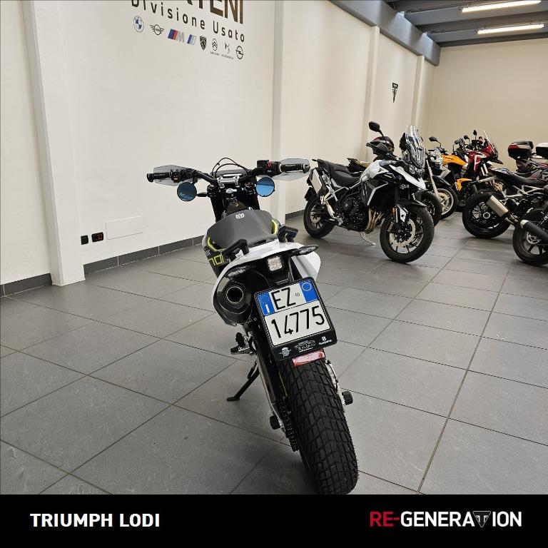 HUSQVARNA Supermoto 701 4T 