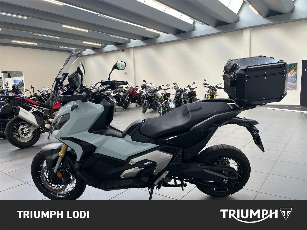 HONDA X-ADV 750 DCT Abs