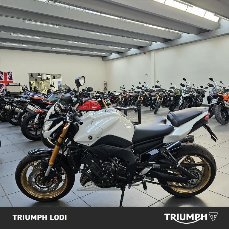 YAMAHA FZ8 780 