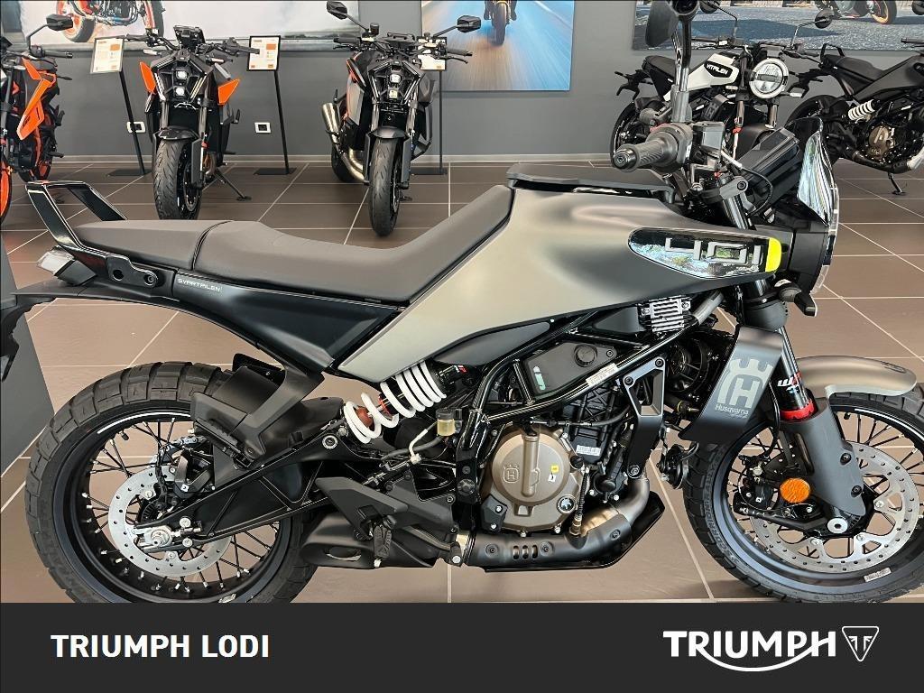 HUSQVARNA Svartpilen 401 4T