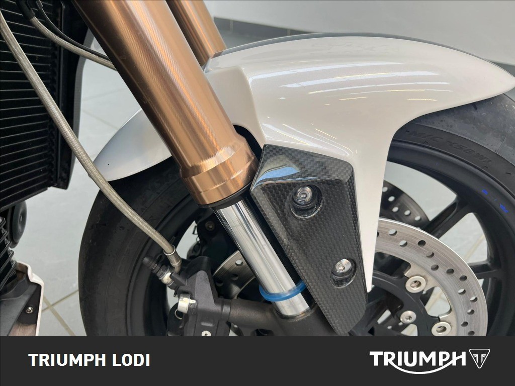 TRIUMPH Speed Triple 1050 SE